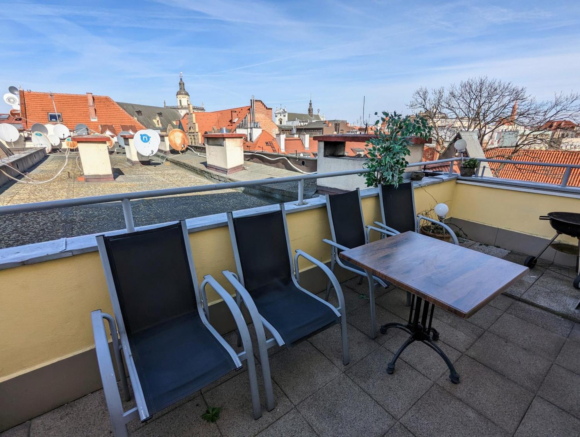 3-Bedroom Apt In Town Square Breslavia Exterior foto